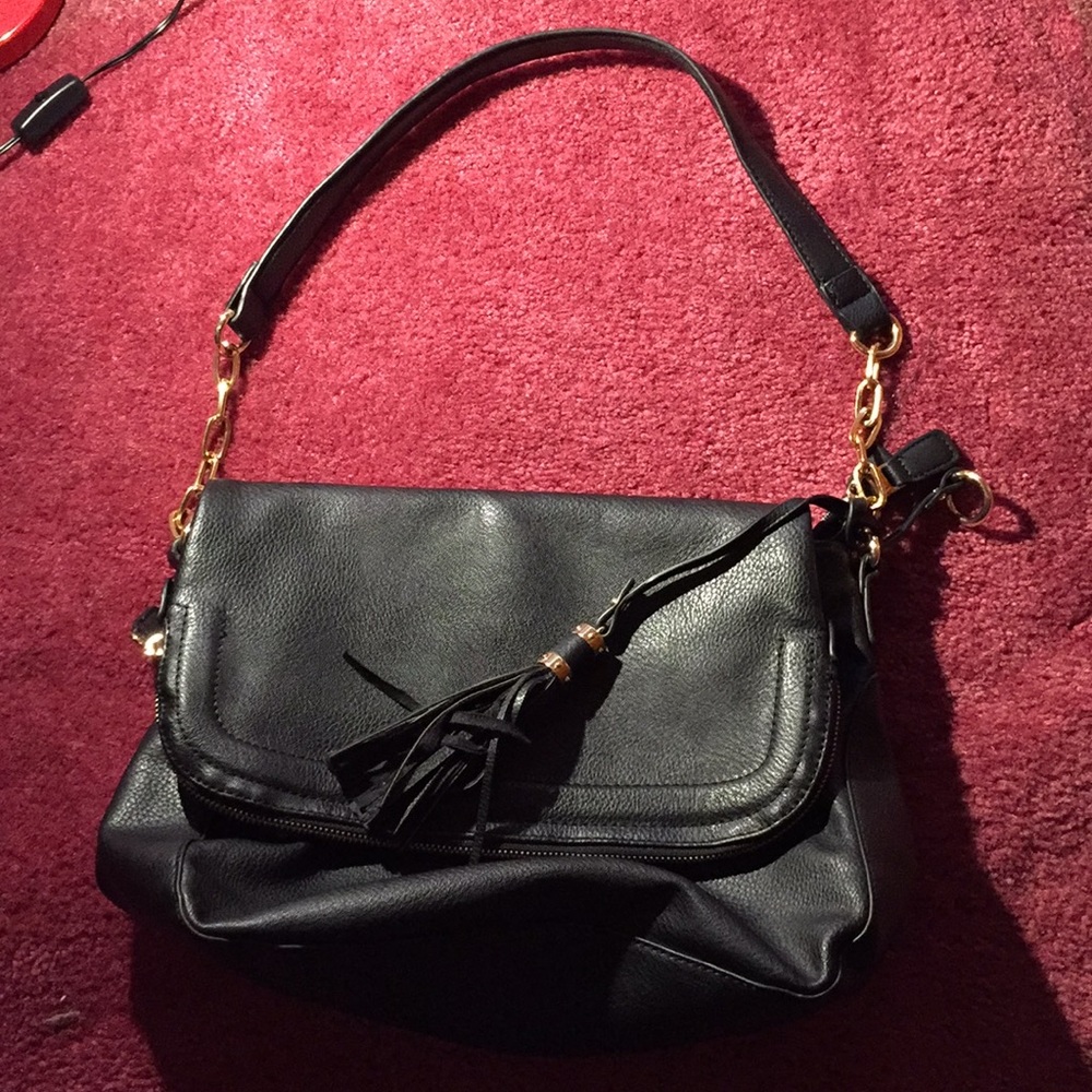 Dress barn black shoulder bag gently used